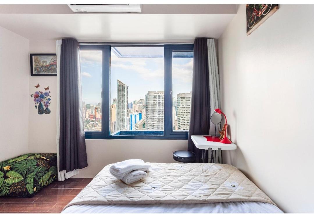 Marivic'S Place At Air Residences Makati Маніла Екстер'єр фото